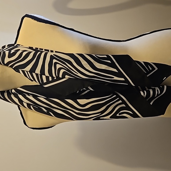 Zebra Print Black & White Scarf - Picture 2 of 5